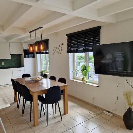 Prázdninový dům Premium Holidays - Modern Vacation In A Vacation Park In *